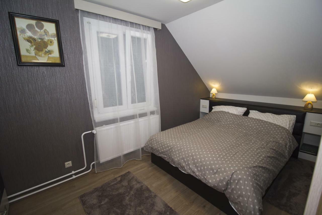 Ferienwohnung Chez Moi Debrecen Exterior foto